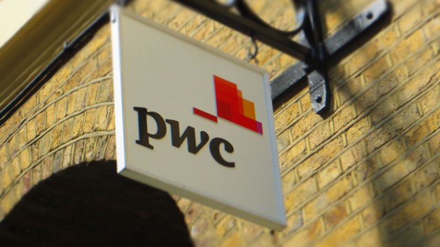 PwC и KPMG оштрафованы