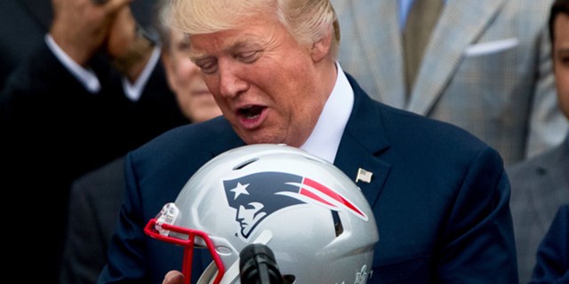 Трамп vs NFL: политика,