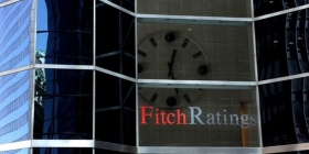 Fitch понизило рейтинги